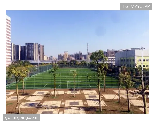 科隆俱乐部基金会宣布资助社区青少年足球场地修缮项目